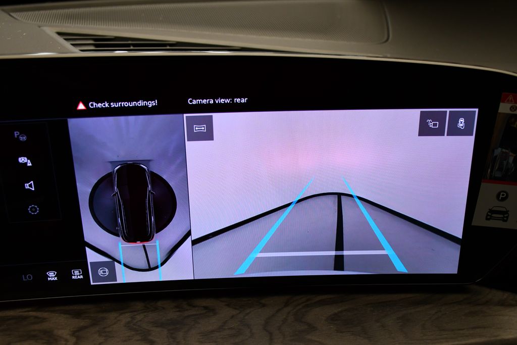 Thumbnail: 2025 Audi Q5 - 24