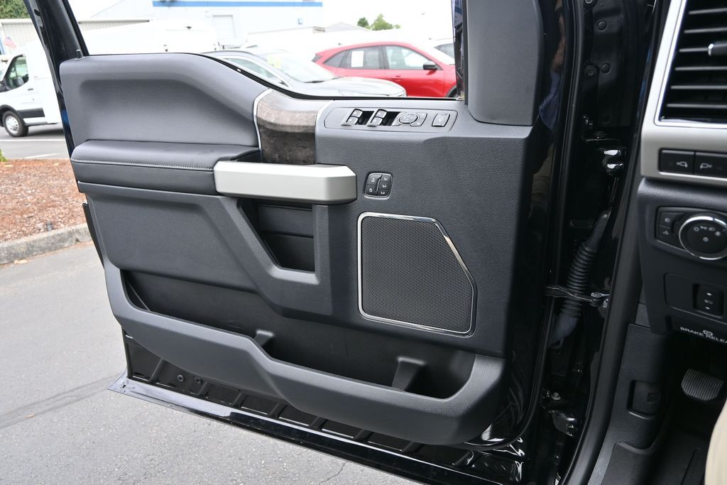 2022 Ford F-250 Super Duty LARIAT