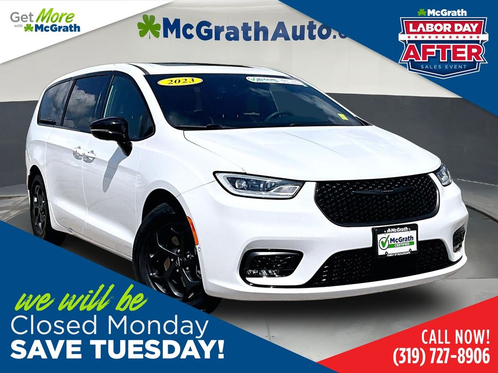 Bright White Clearcoat 2023 Chrysler Pacifica Hybrid Minivan Front-Wheel Drive Continuously Variable Transmission
