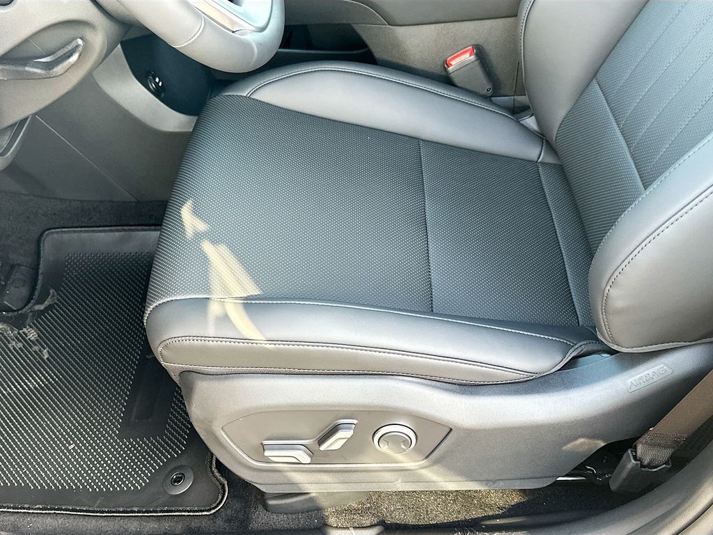 2025 Hyundai Santa Fe SEL 19