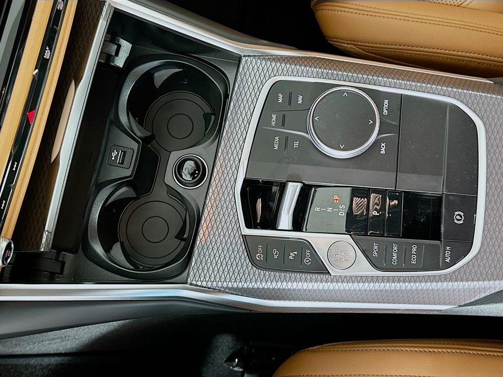 Thumbnail: 2026 BMW 3 Series - 15