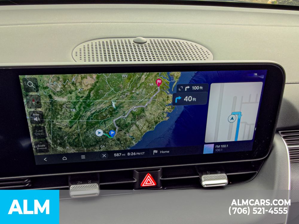 Used 2025 Abyss Black Hyundai SEL image 27