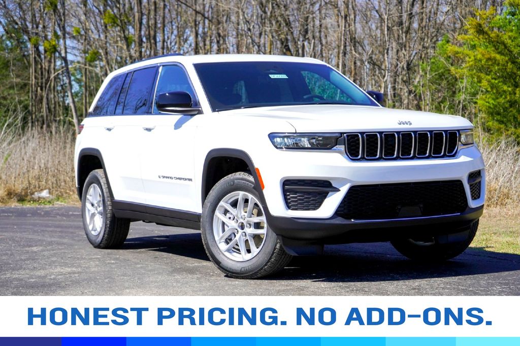 Bright White Clearcoat 2026 Jeep Grand Cherokee SUV / Crossover 4X2 8-Speed Automatic
