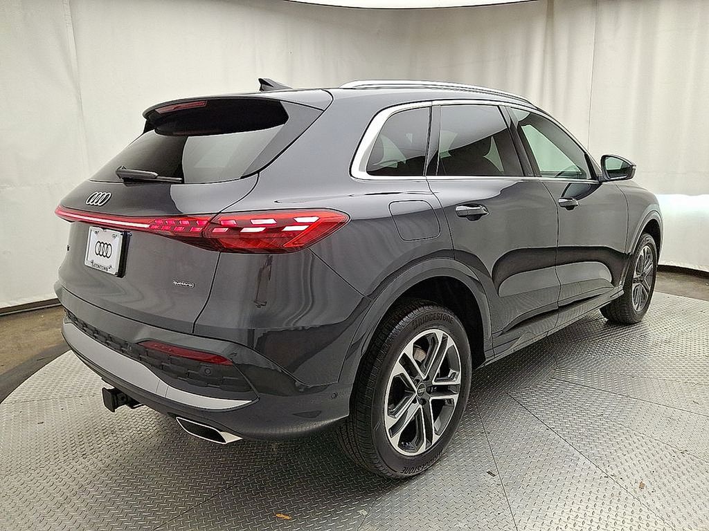 Thumbnail: 2025 Audi Q5 - 3