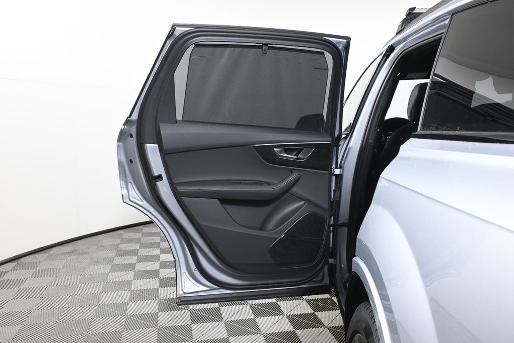 Thumbnail: 2026 Audi Q7 - 29