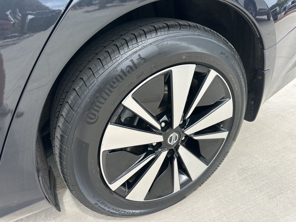 2022 Storm Blue Metallic Nissan Altima 2.5 SV FWD Sedan