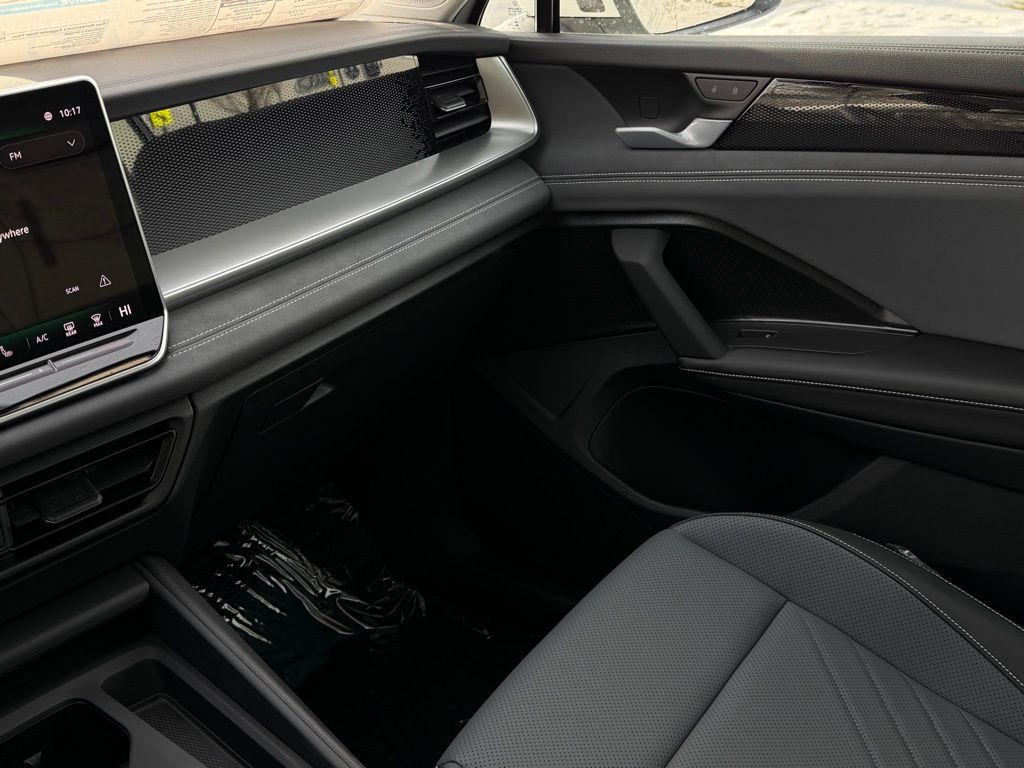 New 2026 White Volkswagen 2.0T SE image 32