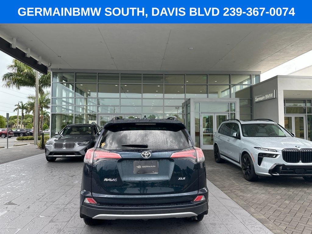 Used 2018 Blue Toyota XLE image 12