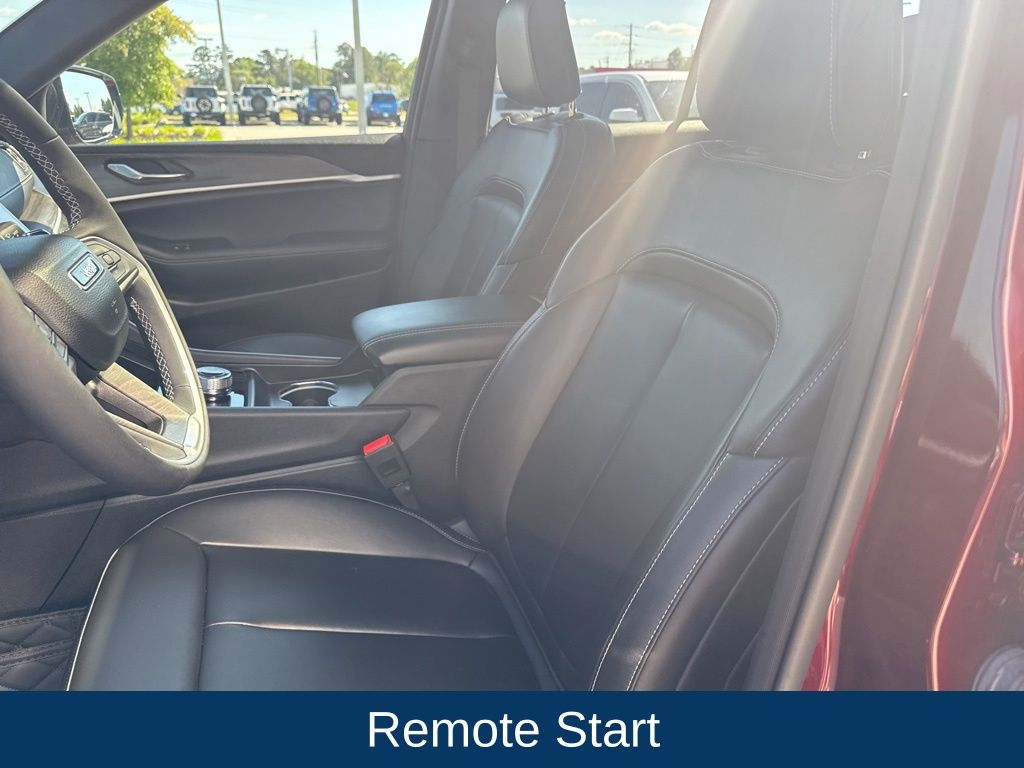 2025 Jeep Grand Cherokee Limited 4x2