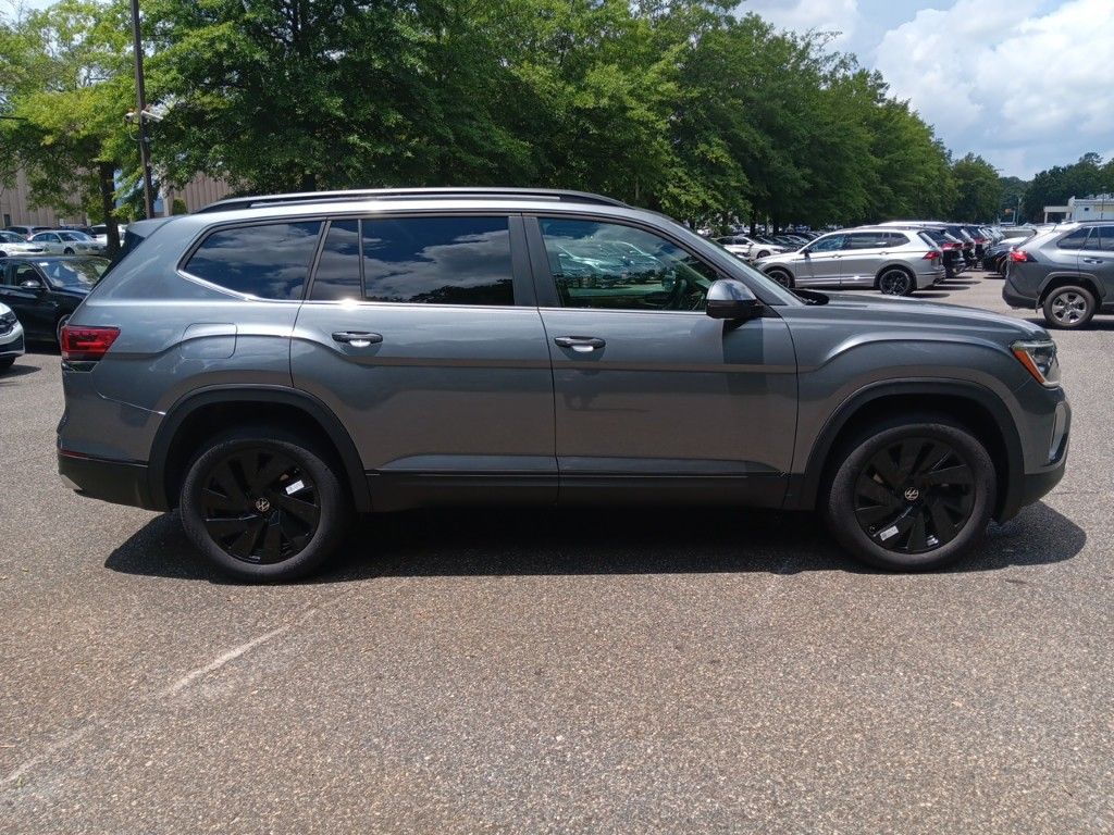 2024 Volkswagen Atlas 2.0T SE w/Technology 6