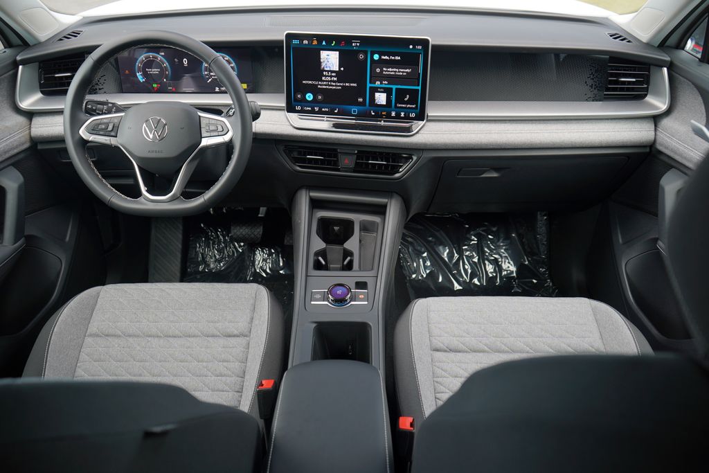 Thumbnail: 2025 Volkswagen Tiguan - 8