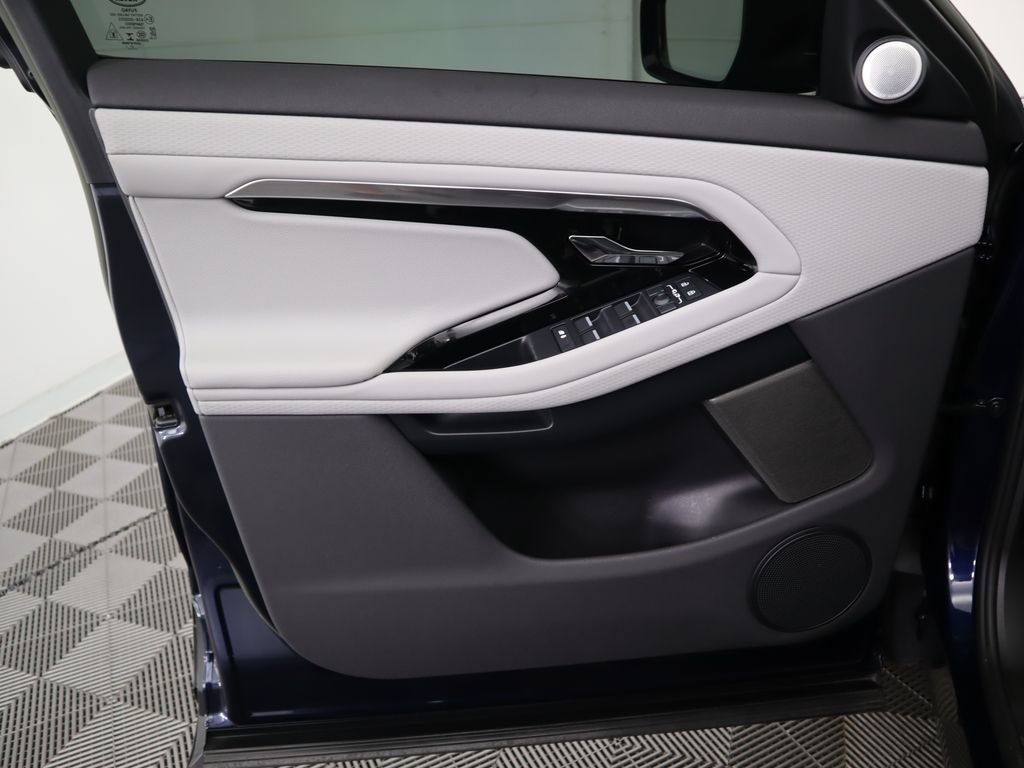2023 Land Rover Range Rover Evoque Dynamic 25