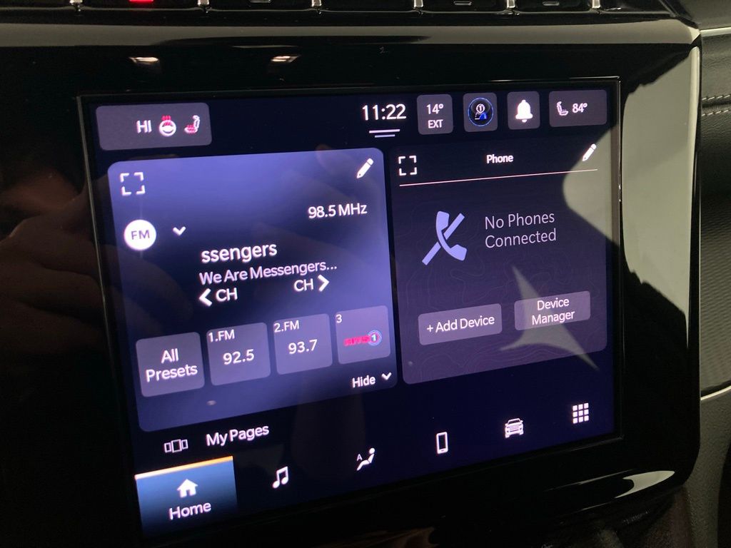 New 2025 Silver Jeep Laredo image 3