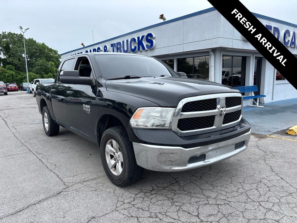 Diamond Black Crystal Pearlcoat 2022 RAM 1500 Pickup Truck 4X2 8-Speed Automatic