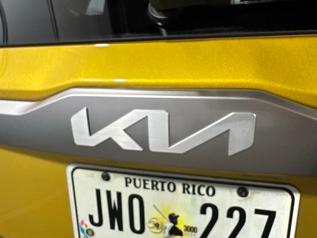 Thumbnail: 2022 Kia Seltos - 23