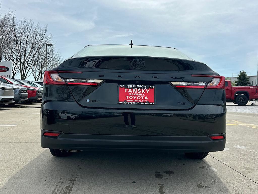 View vehicle photo 5