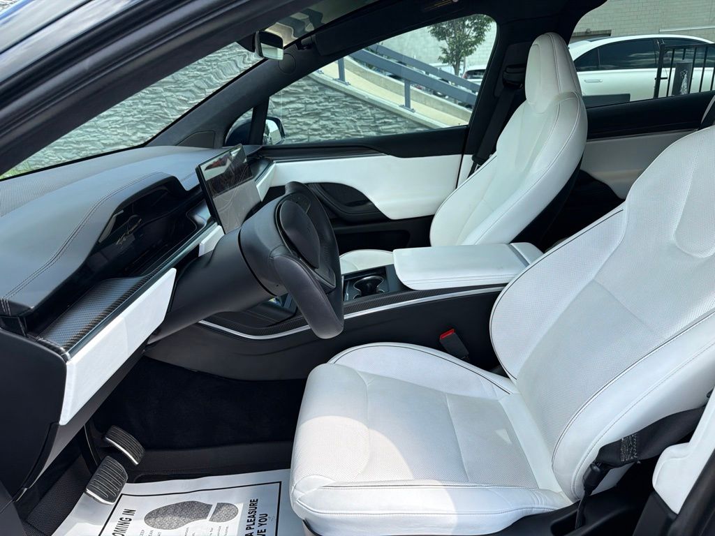 Used 2022 Black Tesla Plaid image 10