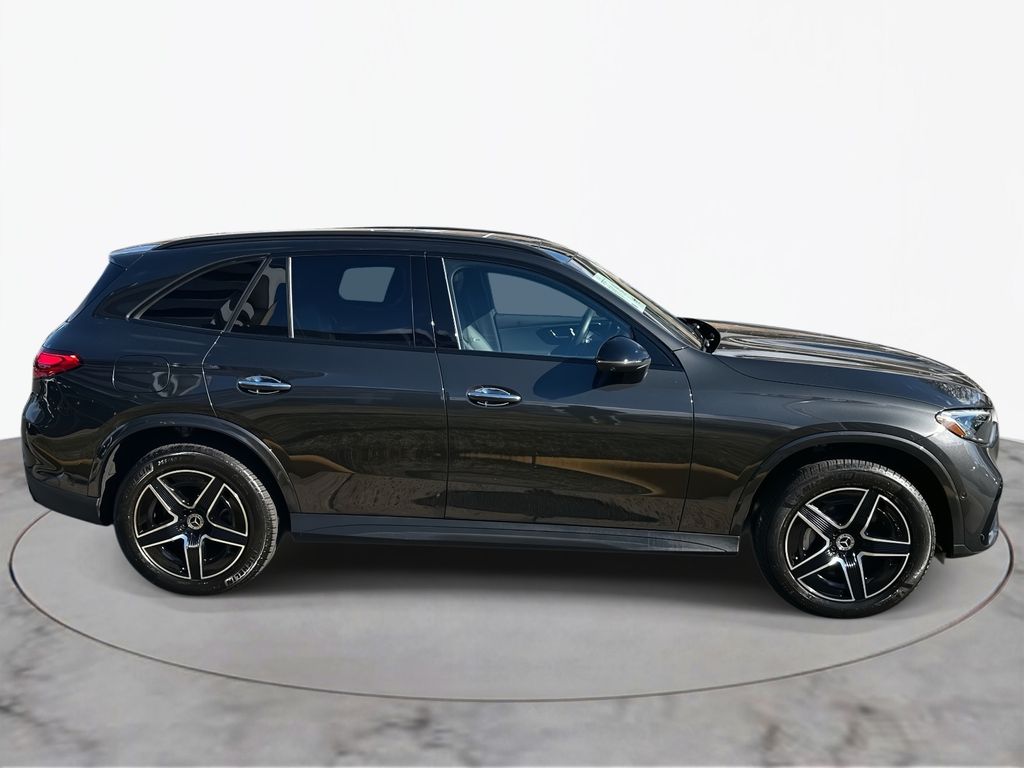 Thumbnail: 2025 Mercedes-Benz GLC - 8