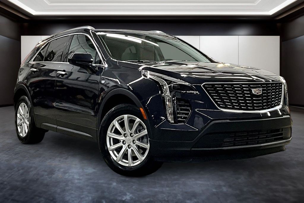 2023 Cadillac XT4 Luxury AWD