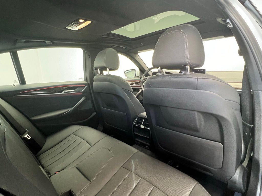 Thumbnail: 2021 BMW 5 Series - 8