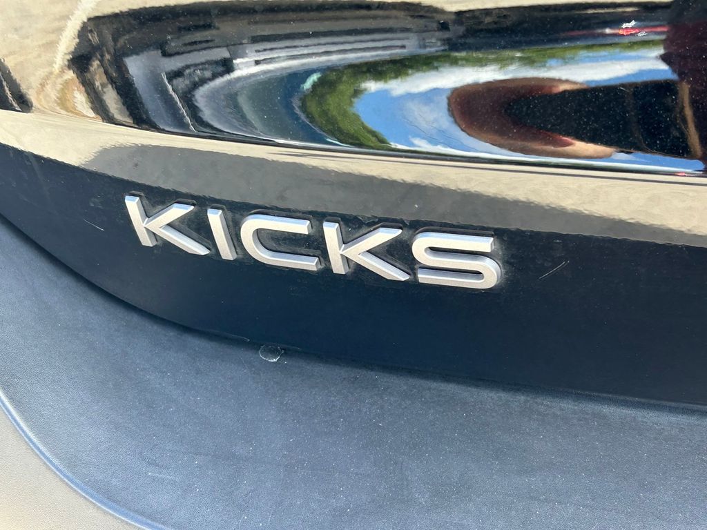 Used 2025 Nissan Kicks SUV