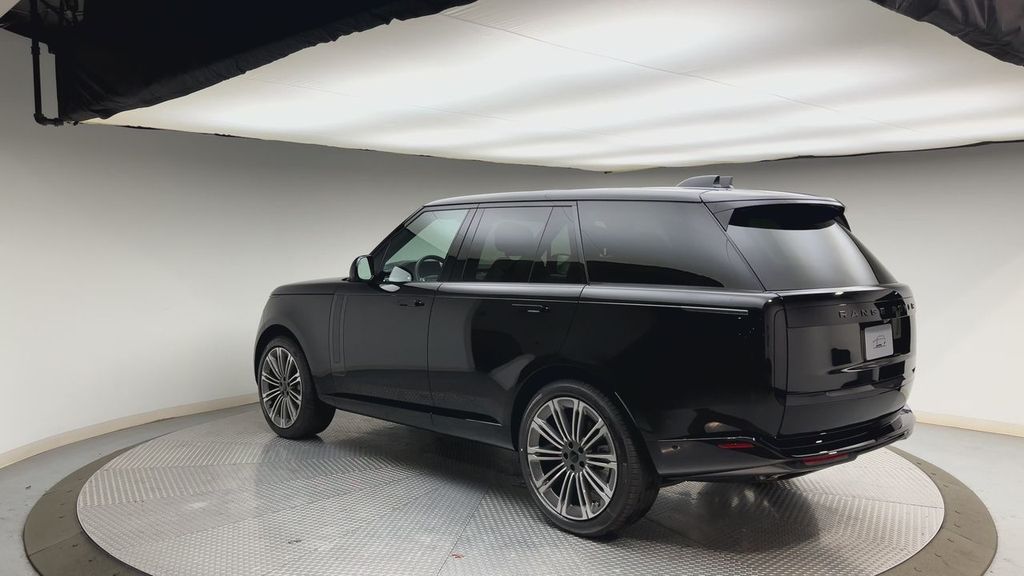 Thumbnail: 2026 Land Rover Range Rover - 4