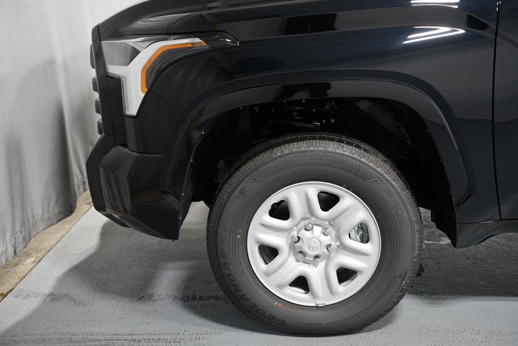 Thumbnail: 2025 Toyota Tundra - 5