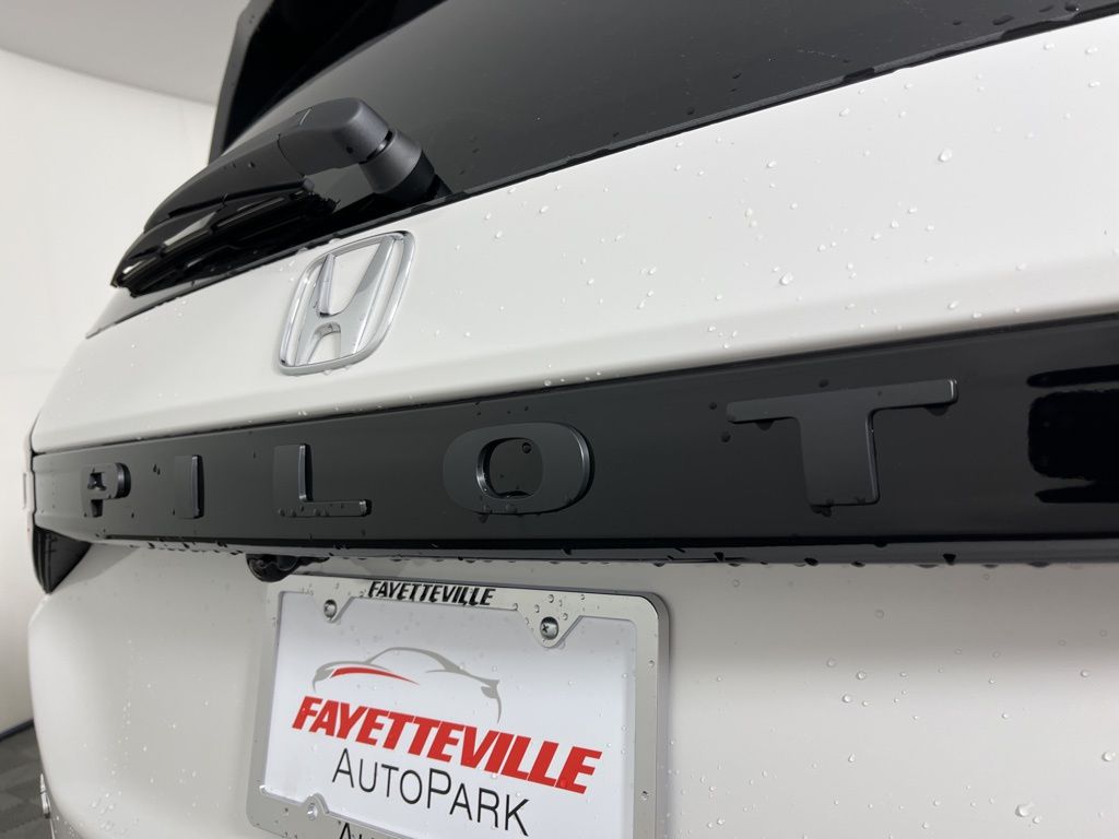 Thumbnail: 2025 Honda Pilot - 21