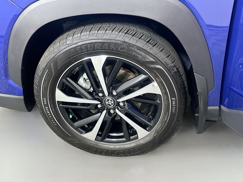 Thumbnail: 2025 Toyota Corolla Cross - 32