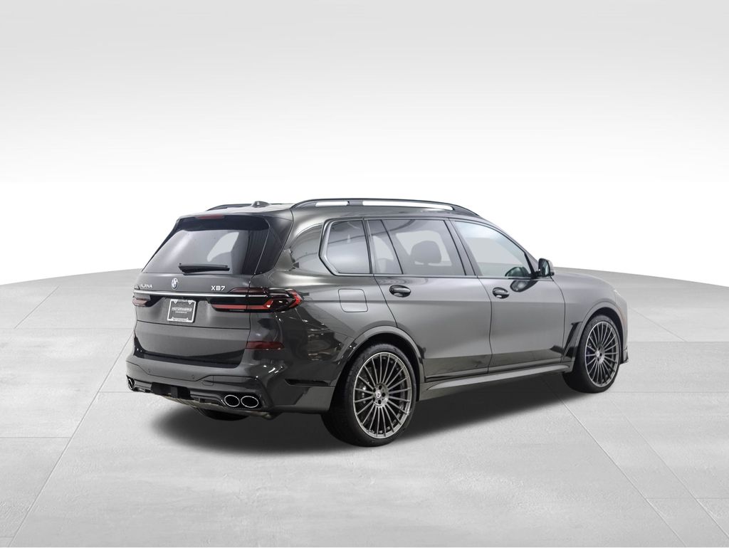 2025 BMW X7 Alpina XB7 5