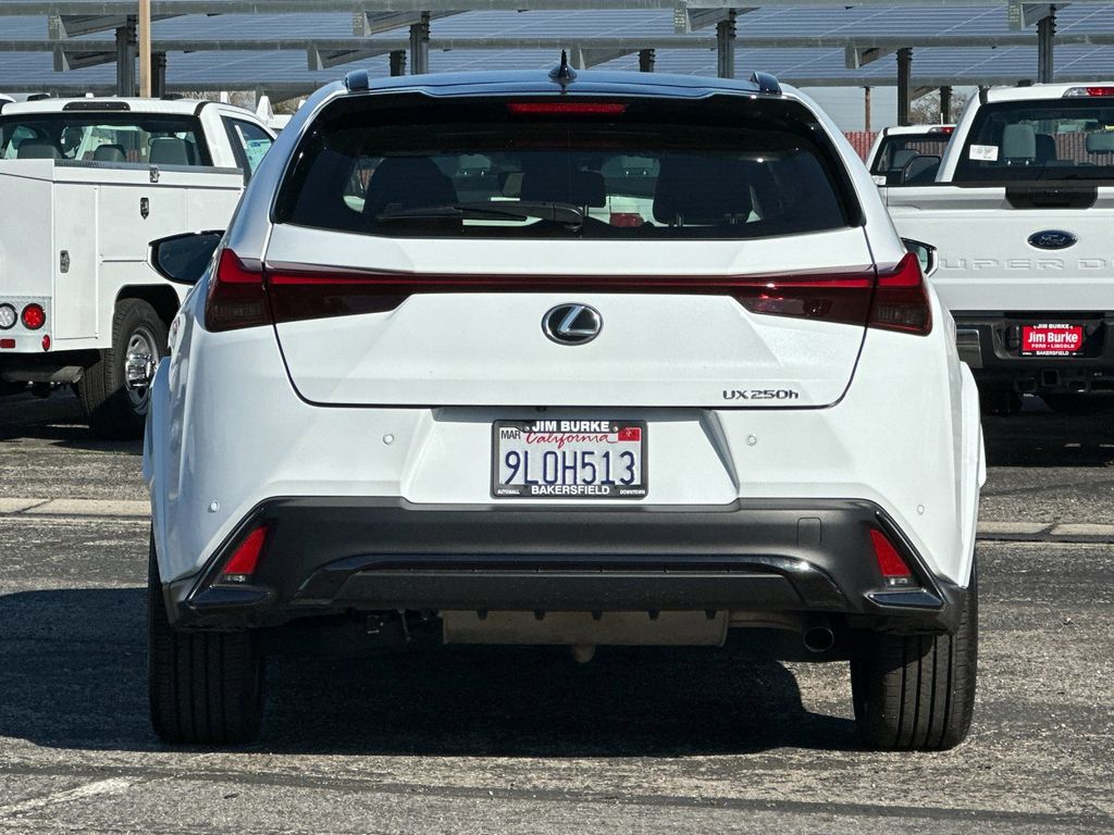 View vehicle photo 4