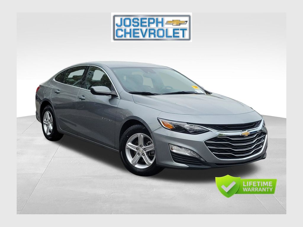 Sterling Gray Metallic 2024 Chevrolet Malibu Sedan Front-Wheel Drive Continuously Variable Transmission