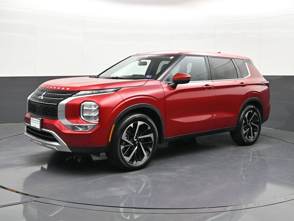 Red 2022 Mitsubishi Outlander SE FWD SUV / Crossover Front-Wheel Drive Continuously Variable Transmission
