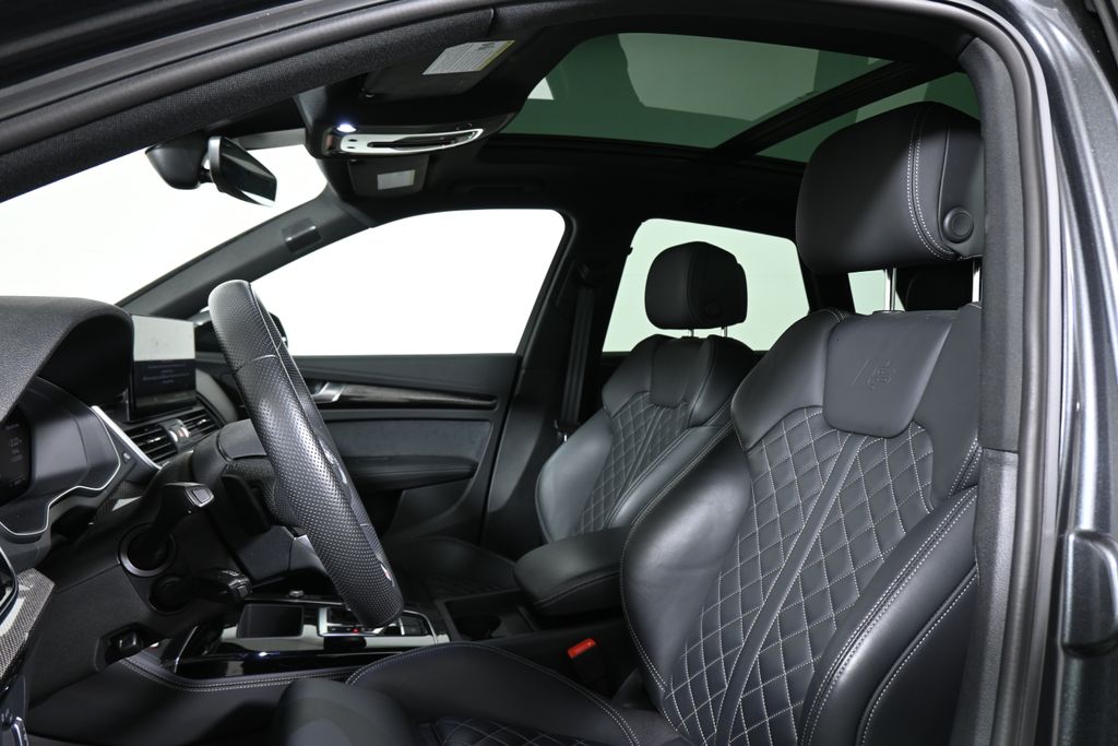 Thumbnail: 2025 Audi SQ5 - 4