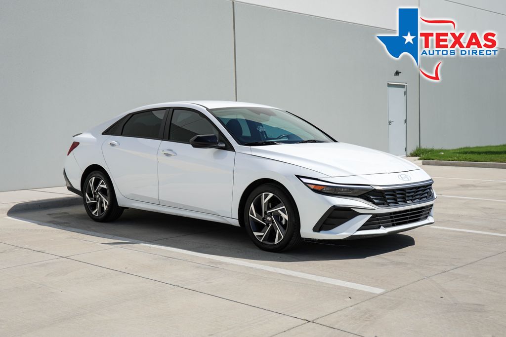  2025 Hyundai Elantra SEL Sport FWD   