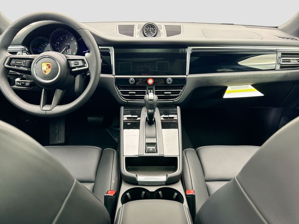 Thumbnail: 2026 Porsche Macan - 16