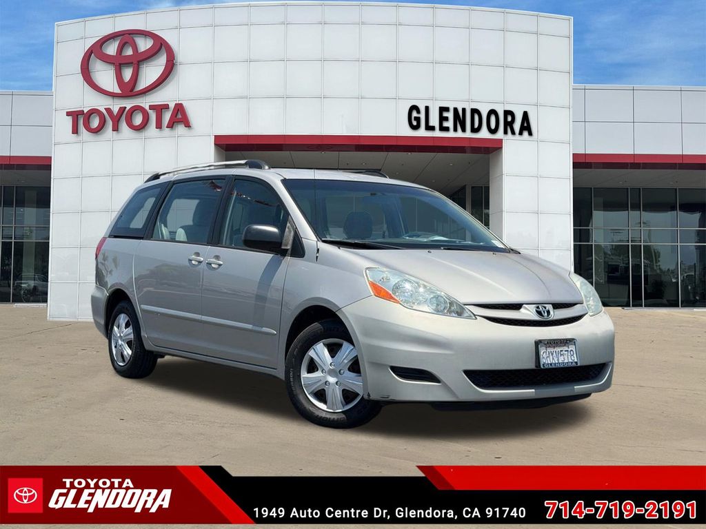 2009 Toyota Sienna CE 7-Passenger