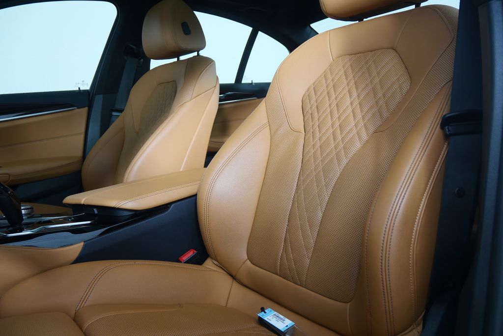 2022 BMW 5 Series 540i 11