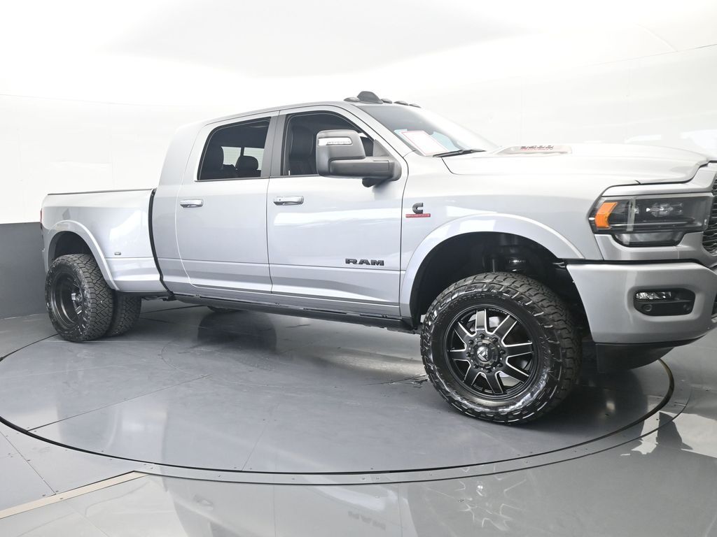 Used 2024 Billet Silver Metallic Clearcoat Ram Limited image 8