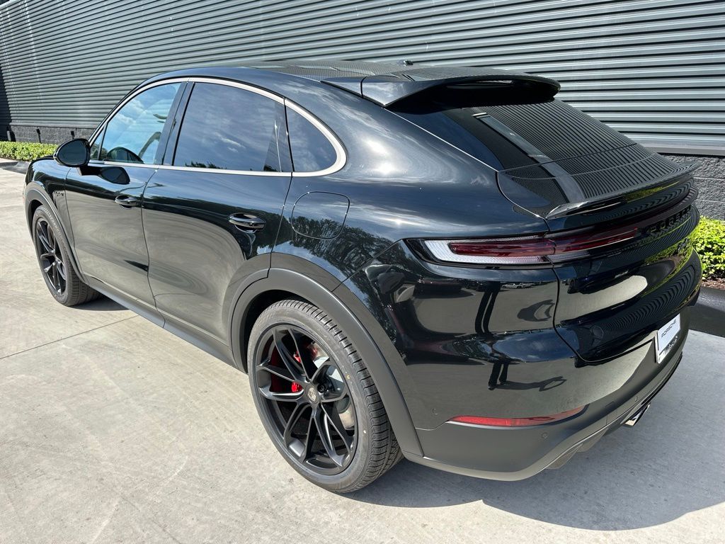 2026 Porsche Cayenne E-Hybrid Coupe Turbo photo 3