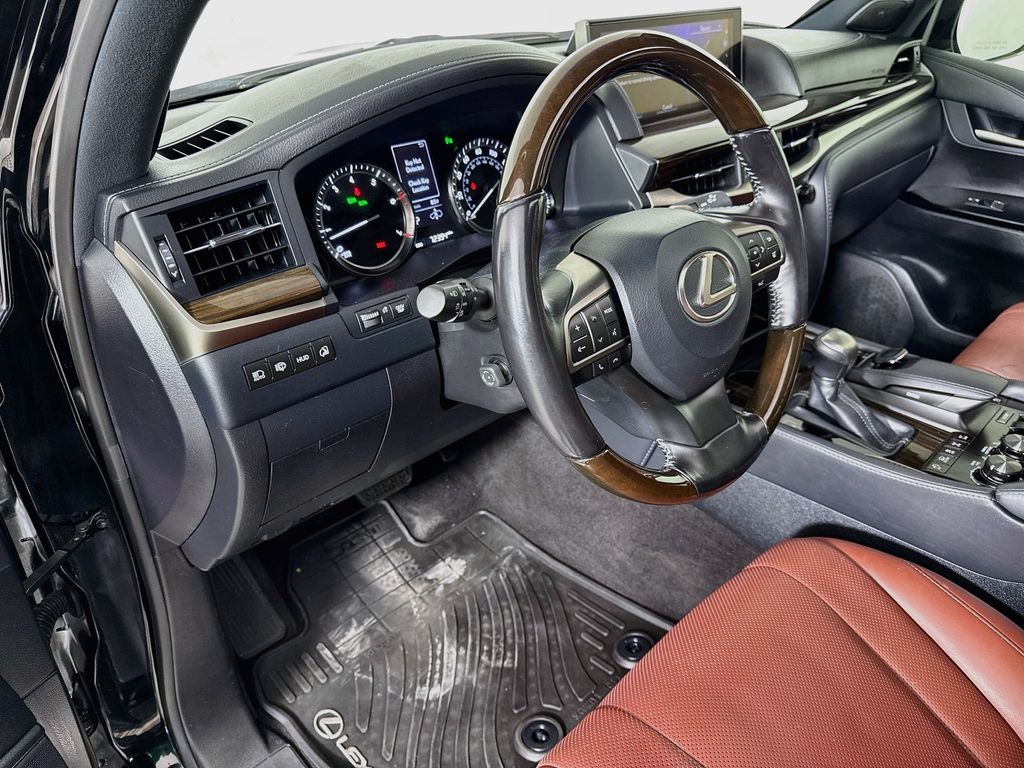 Thumbnail: 2021 Lexus LX - 9