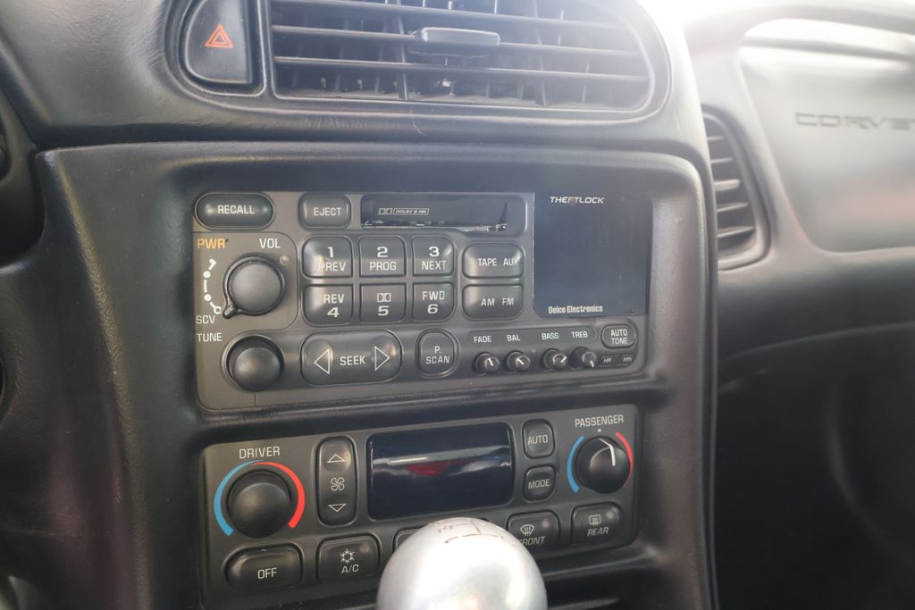 Thumbnail: 2001 Chevrolet Corvette - 22