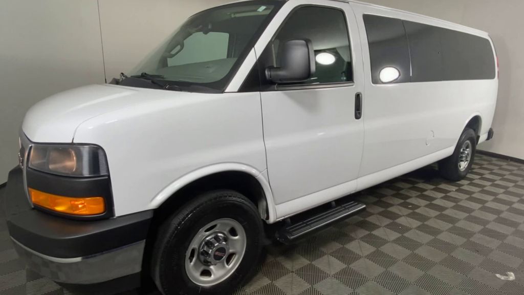 2024 GMC Savana 3500 LT 4