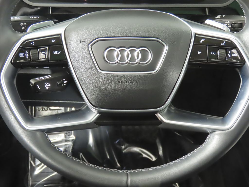 Thumbnail: 2024 Audi Q8 e-tron - 14