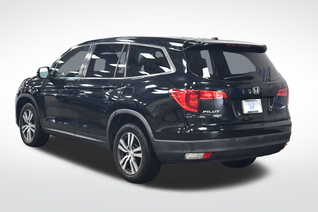 Thumbnail: 2017 Honda Pilot - 5