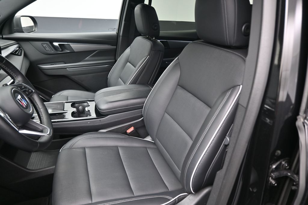 Used 2025 Buick Enclave SUV