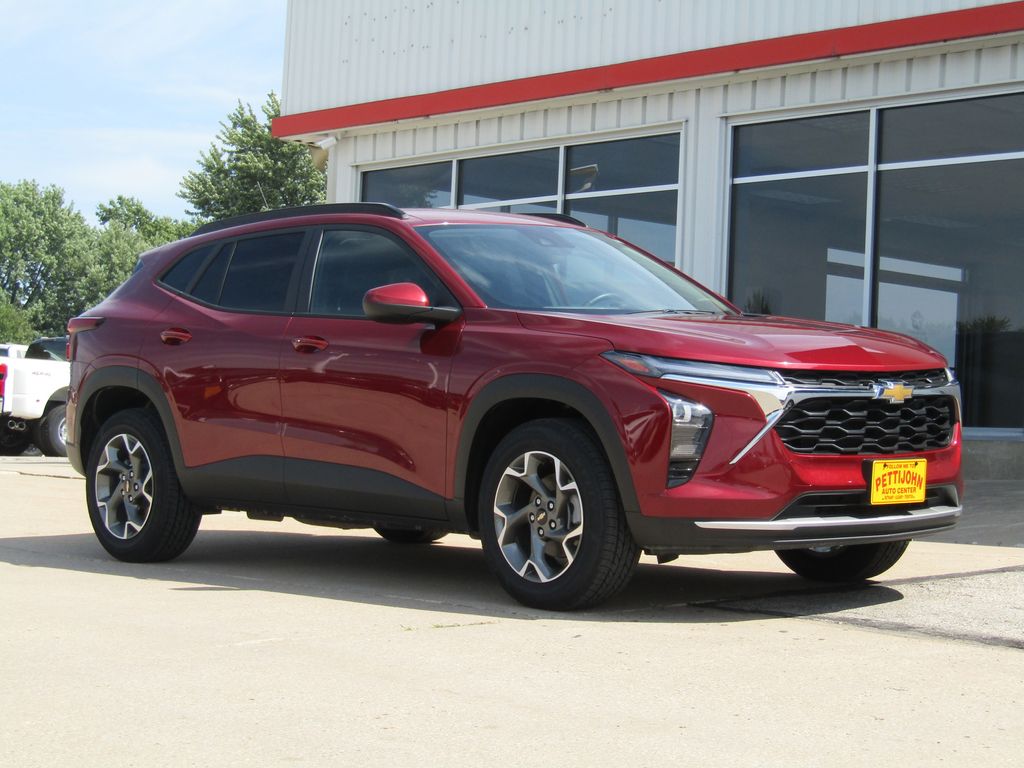 Red (Crimson Metallic) 2025 Chevrolet Trax SUV / Crossover Front-Wheel Drive 6-Speed Automatic