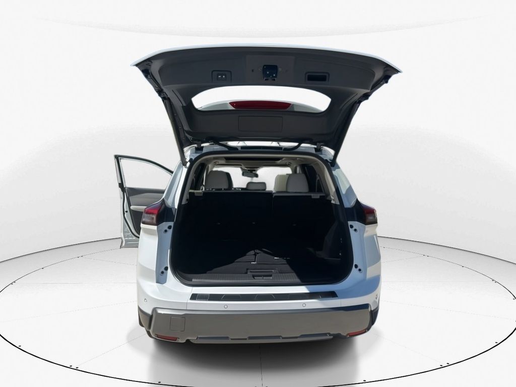 2025 Everest White Pearl Nissan Rogue SL FWD SUV