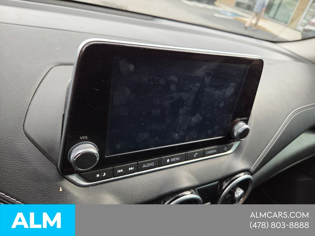 Used 2024 Gray Nissan SV image 18