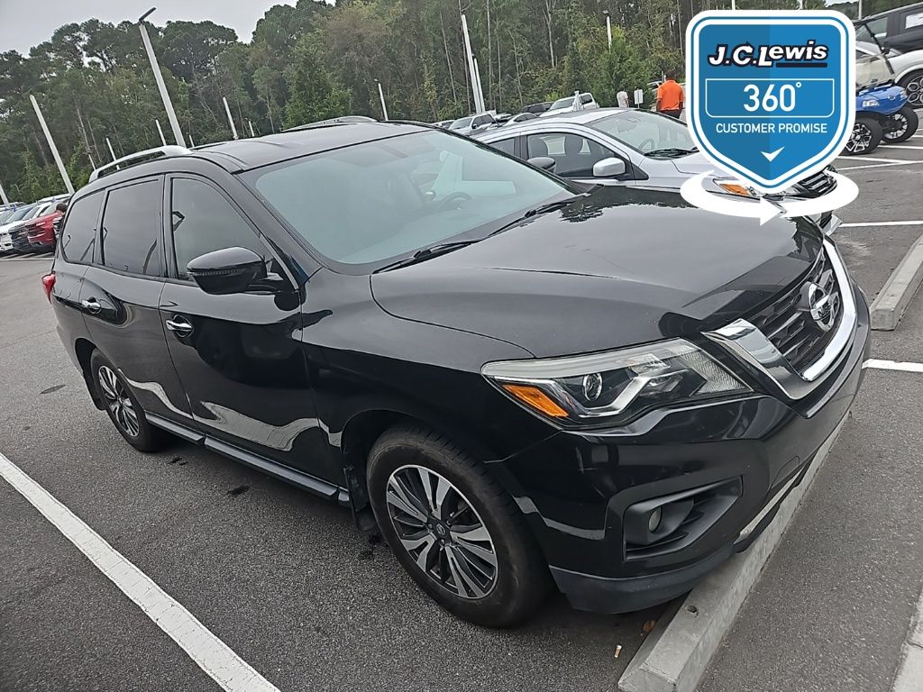 2018 Nissan Pathfinder SV